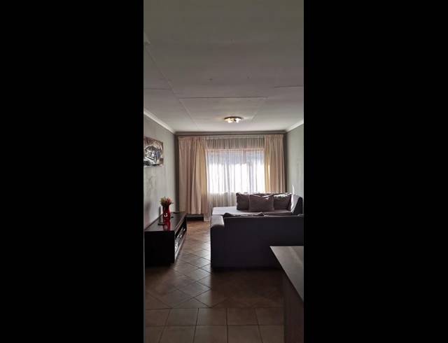 2 BEDROOM APARTMENT FOR SALE IN HECTORTON